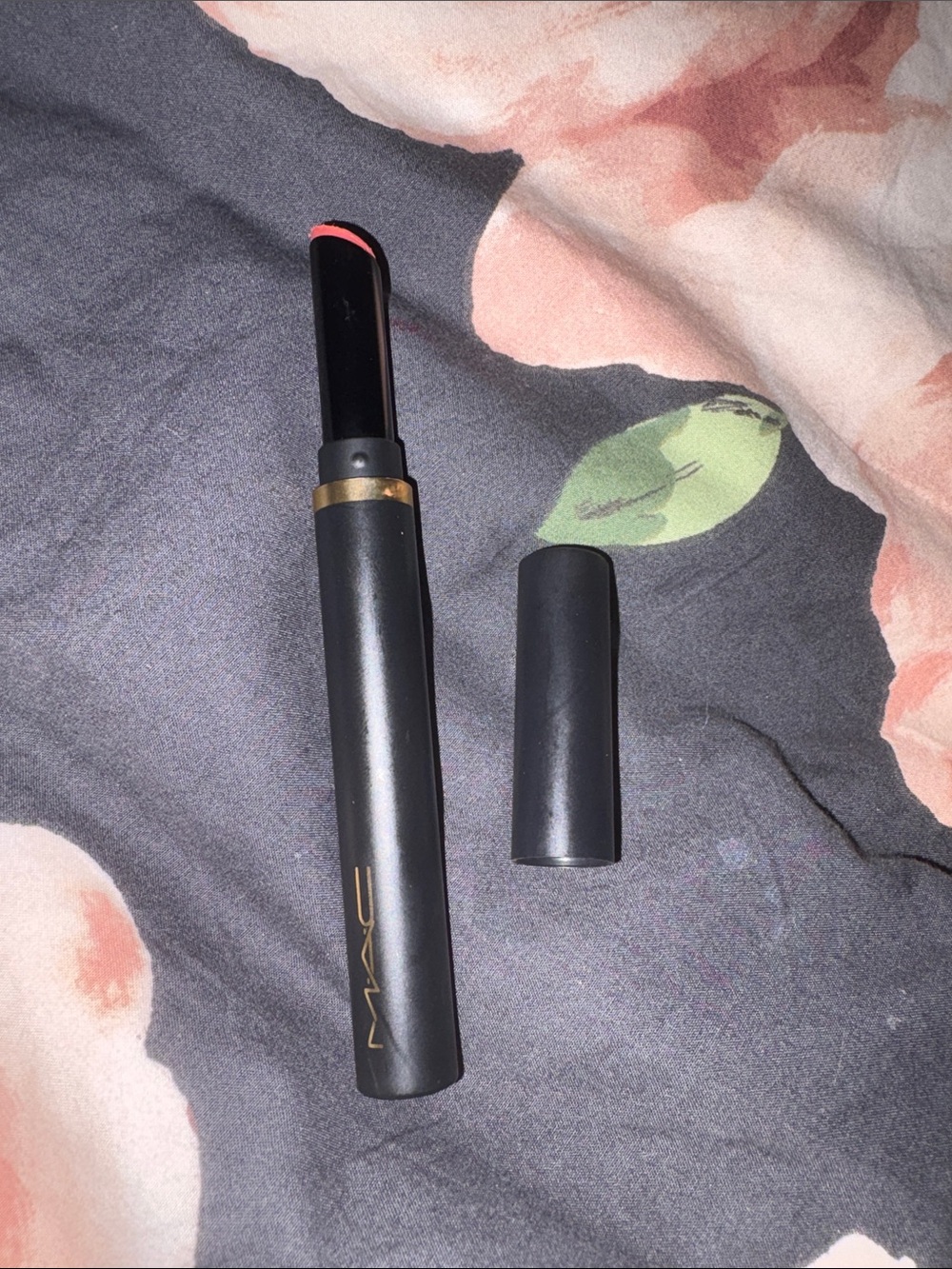 MAC MULL IT OVER slim stick lipstick